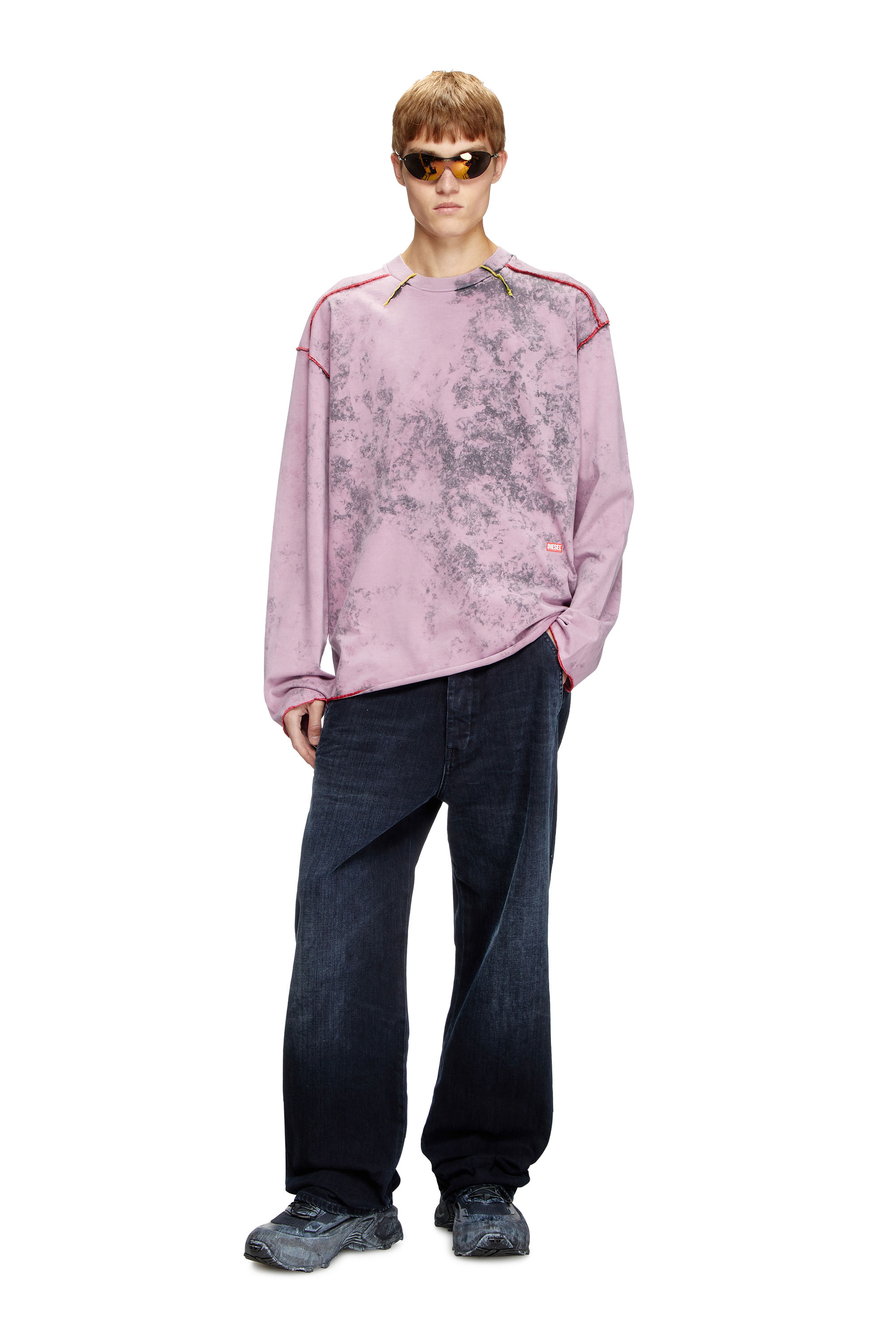 Diesel - T-CRAHOR-LS-R1, T-shirt a maniche lunghe trattata Uomo in Rosa - 2